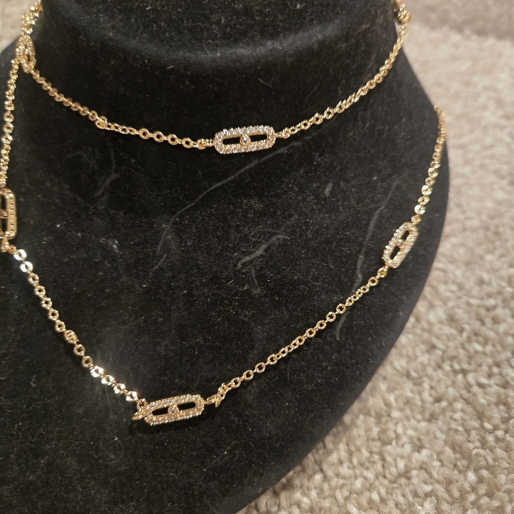 22kgp Elegant Gold Chain Necklace with Crystal Accents